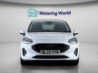 Usado Ford Fiesta Trend 101 HP (74 kW) 2022 Branco Citadino