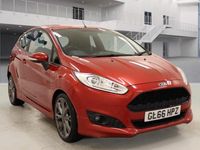 Used Ford Fiesta Zetec 125 HP (91 kW) 2015 Red Hatchback