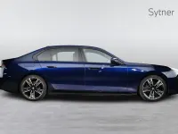 Usado BMW i7 M Sport 330 kW (449 CV) 2024 Azul Berlina