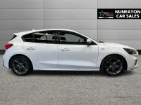 Used Ford Focus ST-Line 125 HP (91 kW) 2019 White Hatchback