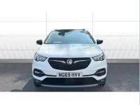 Used Vauxhall Grandland X SRi 130 HP (95 kW) 2020 White SUV