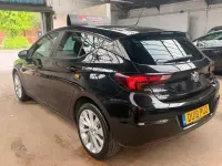 Używany Vauxhall Astra Design Edition 2018 Czarny Hatchback