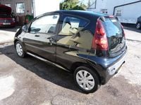 Used Peugeot 107 Active 68 HP (50 kW) 2014 Black Hatchback