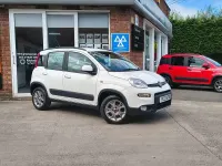 Usado Fiat Panda 4x4 S 85 HP (62 kW) 2013 Branco Citadino