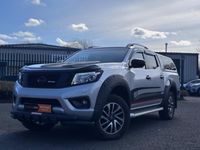 Used Nissan Navara Tekna 190 HP (139 kW) 2017 Silver Pickup