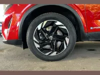 Used Nissan Qashqai N-Connecta 190 HP (139 kW) 2016 Red SUV