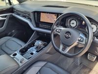 used VW Touareg 3.0 V6 TDI 4Motion R-Line 5dr Tip Auto