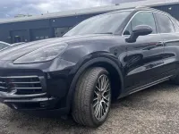 Used Porsche Cayenne 440 HP (323 kW) 2020 Black SUV