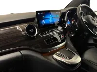 Usado Mercedes EQV300 89 kW (122 HP) 2021 Preto Monovolume