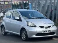 Usado Toyota Aygo Platinum 67 HP (49 kW) 2008 Prateado Citadino