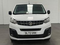 Second-hand Vauxhall Vivaro Sportive 2023 Alb Monovolum