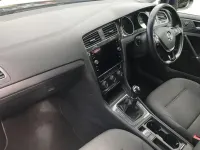 Used VW Golf VII SE 128 HP (94 kW) 2018 Blue Hatchback