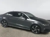 Usado Audi A3 Black Edition 150 HP (110 kW) 2019 Cinzento Sedan