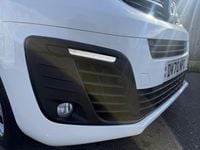 Used Vauxhall Vivaro Sportive 100 HP (73 kW) 2020 White MPV