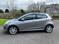Begagnad Mazda 2 2011 Grå Halvkombi