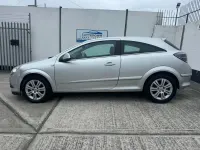 Used Vauxhall Astra Design Edition 115 HP (84 kW) 2009 Silver Hatchback