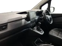 Used Renault Kangoo 89 kW (122 HP) 2024 White MPV