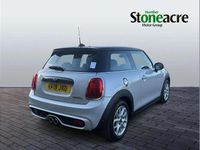 Usado Mini Cooper S Classic 188 HP (138 kW) 2019 Prateado Citadino