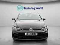 Usado VW Golf VIII R-line 150 CV (110 kW) 2023 Negro Utilitario