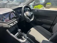 Usado VW Polo Life 95 CV (69 kW) 2023 Gris Utilitario