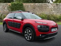 Used Citroën C4 Cactus Rip Curl 110 HP (80 kW) 2017 Red Hatchback