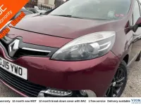 Usado Renault Scénic III Dynamique 110 CV (80 kW) 2015 Rojo Monovolumen