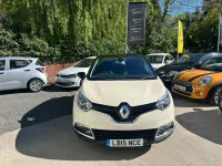 Usado Renault Captur Dynamique 90 HP (66 kW) 2015 Branco SUV