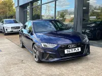 Begagnad Audi A4 Black Edition 190 HK (139 kW) 2021 Blå Sedan
