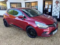 Used Renault Clio Dynamique 90 HP (66 kW) 2018 Red Hatchback