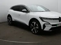 Używany Renault Megane E-Tech Techno 160 kW (218 KM) 2022 Biały Hatchback