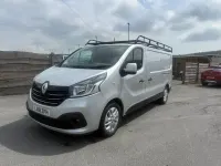 Usado Renault Trafic 2018 Prateado Monovolume