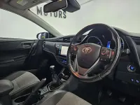 Used Toyota Auris 116 HP (85 kW) 2017 Blue Hatchback