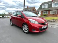 Used Toyota Yaris 99 HP (72 kW) 2012 Red Hatchback