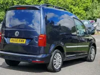 Begagnad VW Caddy Trendline 125 HK (91 kW) 2016 Blå Minibuss