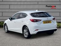 Used Mazda 3 117 HP (86 kW) 2018 White Hatchback
