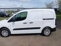 Used Citroën Berlingo 75 HP (55 kW) 2018 White MPV
