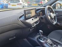 Used Nissan Juke N-Connecta 143 HP (105 kW) 2024 Yellow SUV