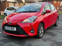 Used Toyota Yaris 107 HP (78 kW) 2019 Red Hatchback