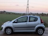 Used Peugeot 107 Active 68 HP (50 kW) 2014 Silver Hatchback