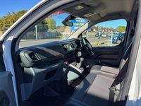 Used Ford Transit Custom Limited 130 HP (95 kW) 2023 White Van