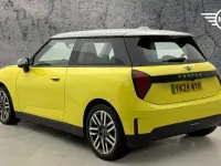 Used Mini Cooper Hatch 133 kW (181 HP) 2024 Yellow Hatchback