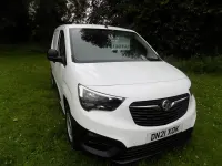 Used Vauxhall Combo 100 HP (73 kW) 2021 White MPV