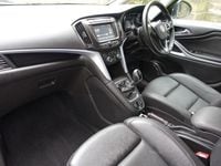 Used Vauxhall Zafira SRi 140 HP (102 kW) 2018 White MPV