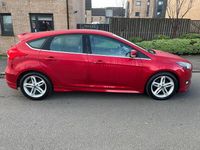 Used Ford Focus Zetec 125 HP (91 kW) 2015 Red Hatchback