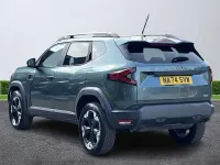 Used Dacia Duster Extreme 130 HP (95 kW) 2024 Green SUV