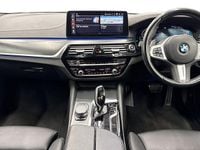 Gebraucht BMW 520 M Sport 187 PS (137 kW) 2022 Schwarz