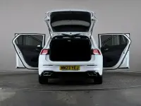 Used VW Golf VIII R-line 150 HP (110 kW) 2023 White Hatchback