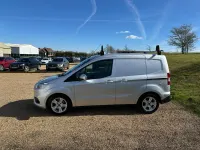Usado Ford Transit Limited 100 CV (73 kW) 2021 Plateado Van