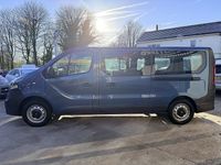 Second-hand Vauxhall Vivaro 95 CP (69 kW) 2017 Albastru Monovolum