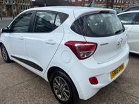 Used Hyundai i10 Premium 66 HP (48 kW) 2017 Hatchback